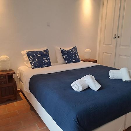 Olhaomirante Guesthouse الغرفة الصورة